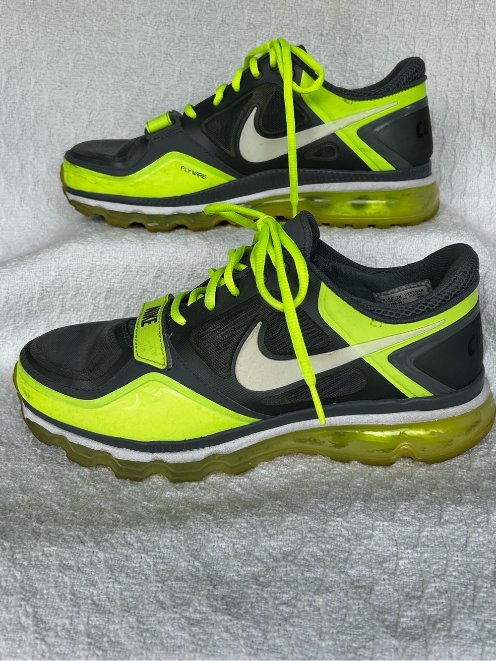 Nike ID fly wire grey and neon green shoes men 9Wide